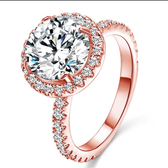 Engagement ring - Picture 3 of 7